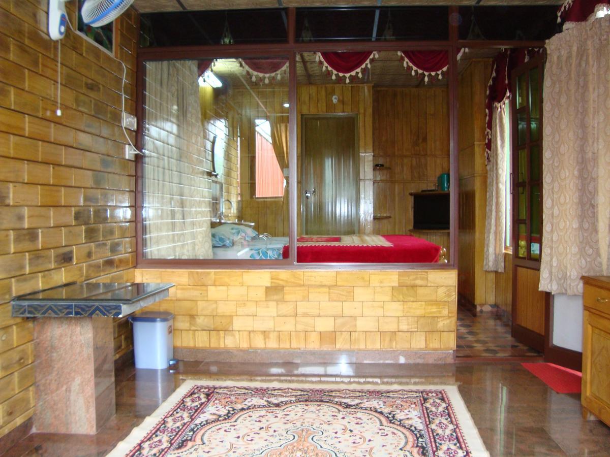 Jj Cottage Мунар Екстериор снимка